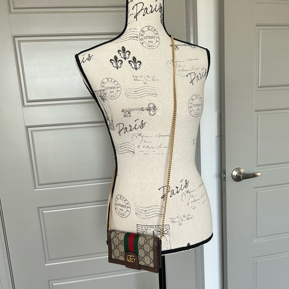 😍 GUCCI Phone Case And Card Holder 😍 - Picture 2 of 13